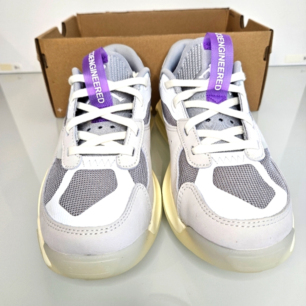 NIB Men's Nike Jordan Air 200E
